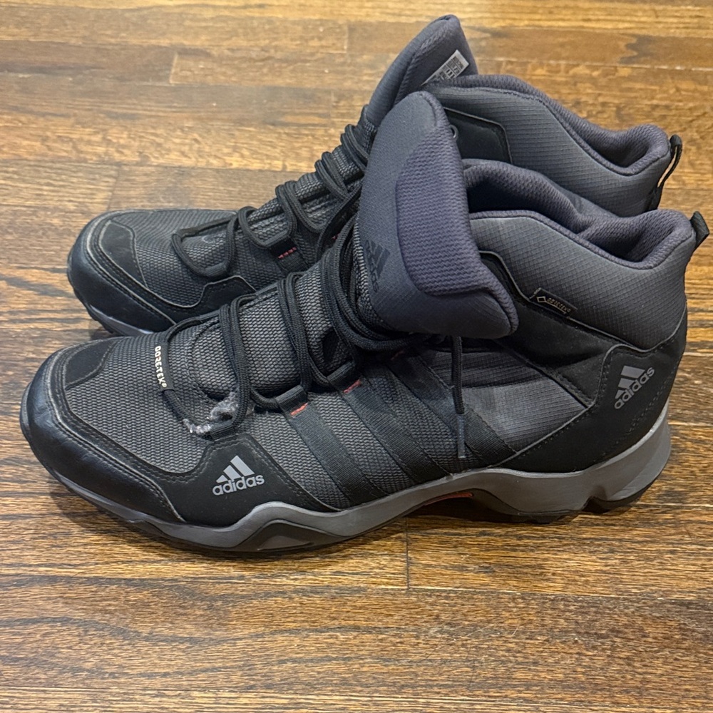 Adidas Men's Black and Gray Athletic Shoes